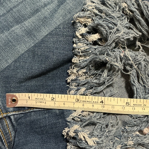 Judy Blue denim shorts. Size L. - Picture 8 of 8